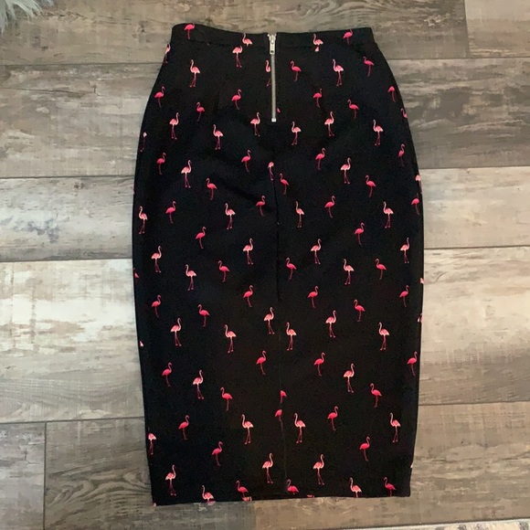 Flamingo - Picture 2 of 3